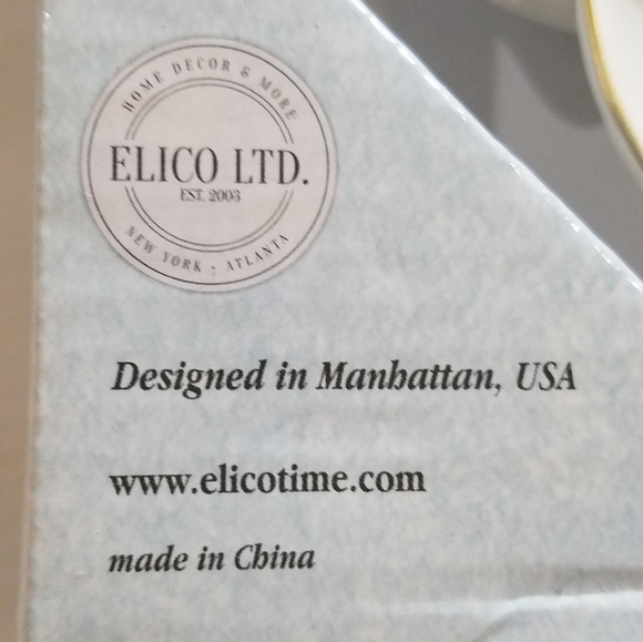 3D Flower Wall Decor - Picture 3 of 5